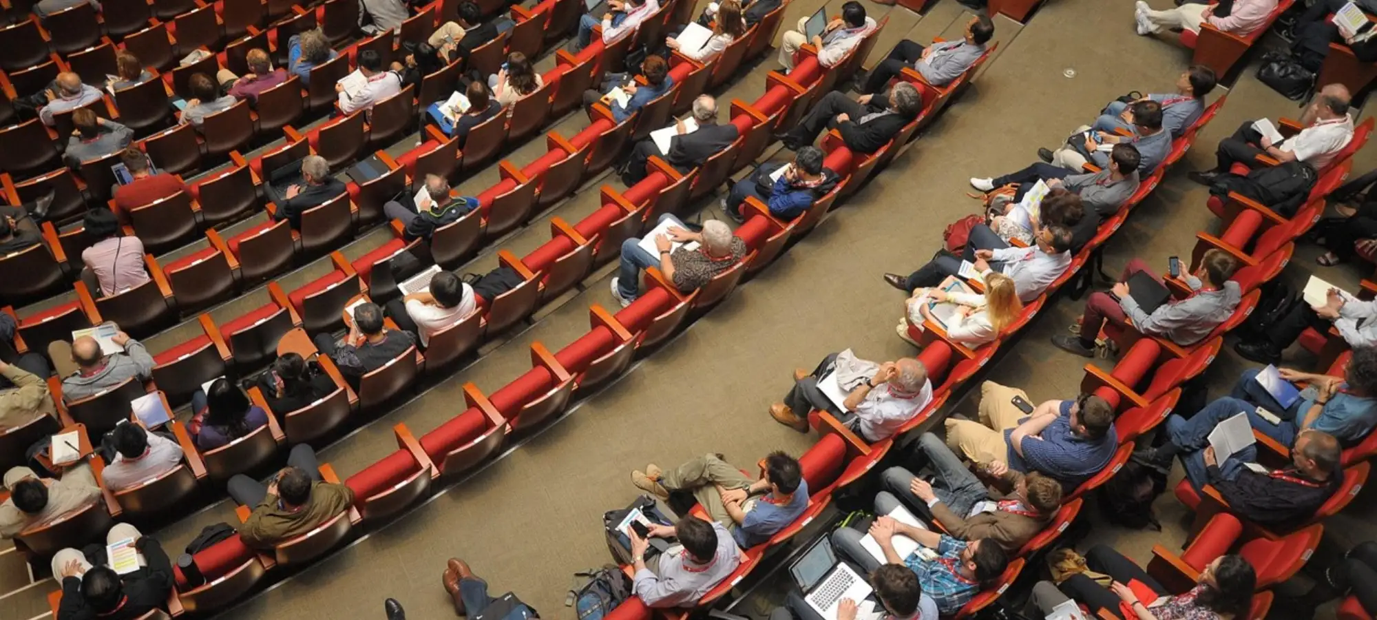 Espacios únicos para eventos corporativos en Barcelona: tendencias y consejos